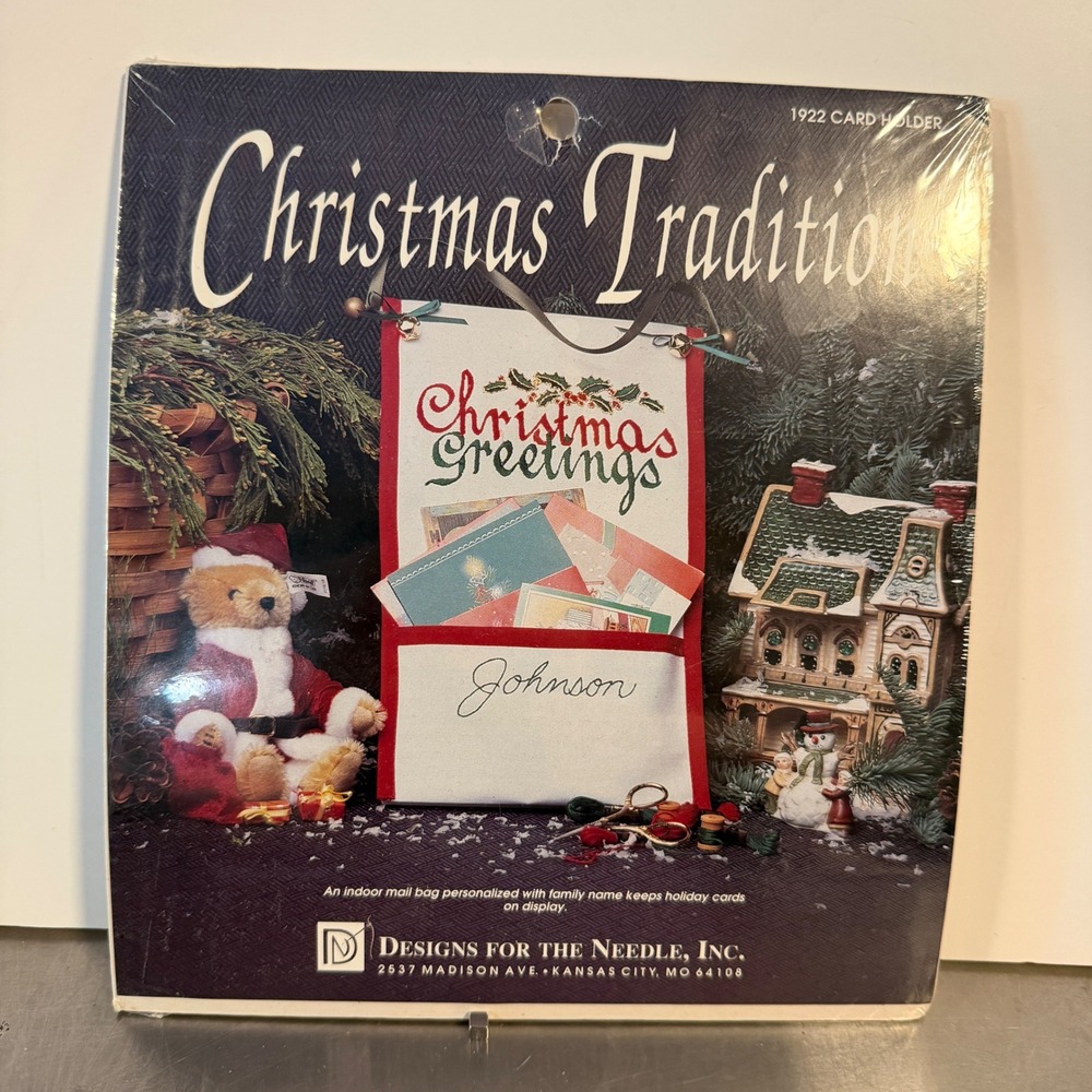 Designs for the Needle Christmas Traditions 1922‎ Card Holder Embroidery Kit New
